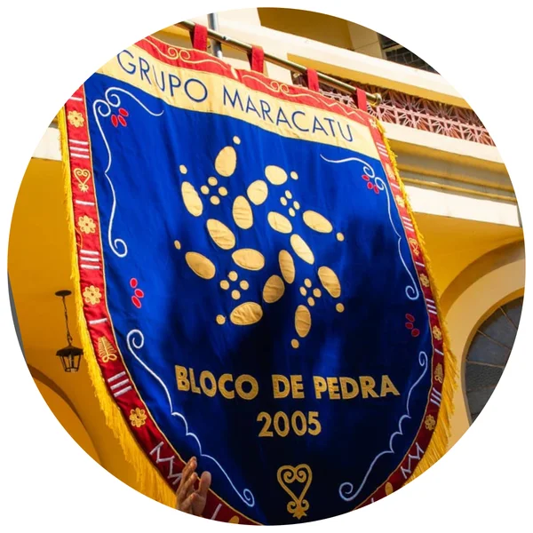Logo do bloco Grupo Maracatu Bloco de Pedra