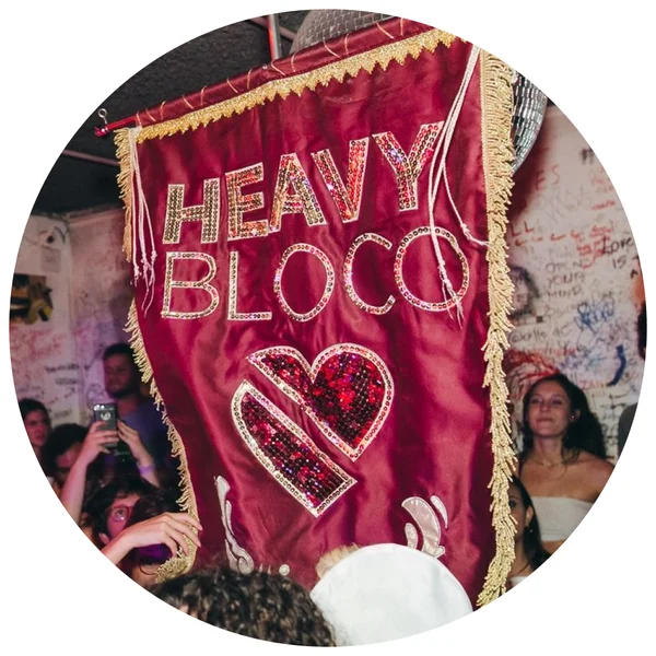 Logo do bloco Heavy Bloco